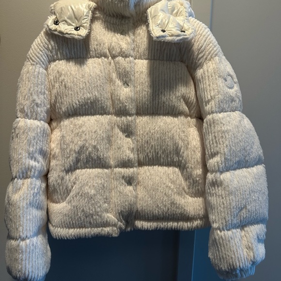 Moncler White Daos Faux-Fur Down Jacket 00 - Picture 3 of 10
